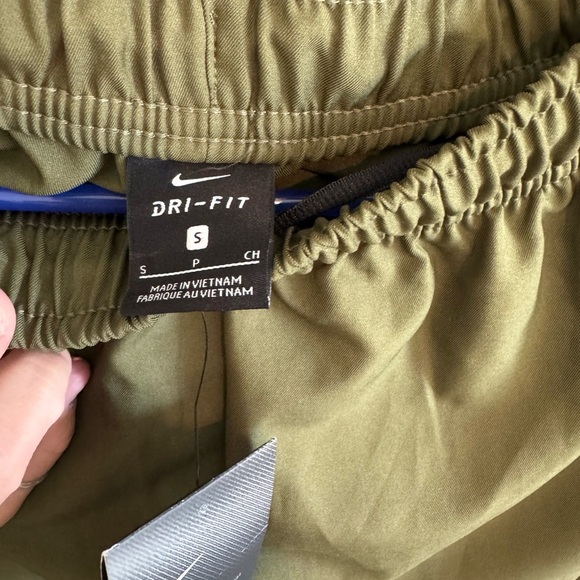 Nike Tan Sweatpants for Ultimate Comfort - Picture 3 of 3